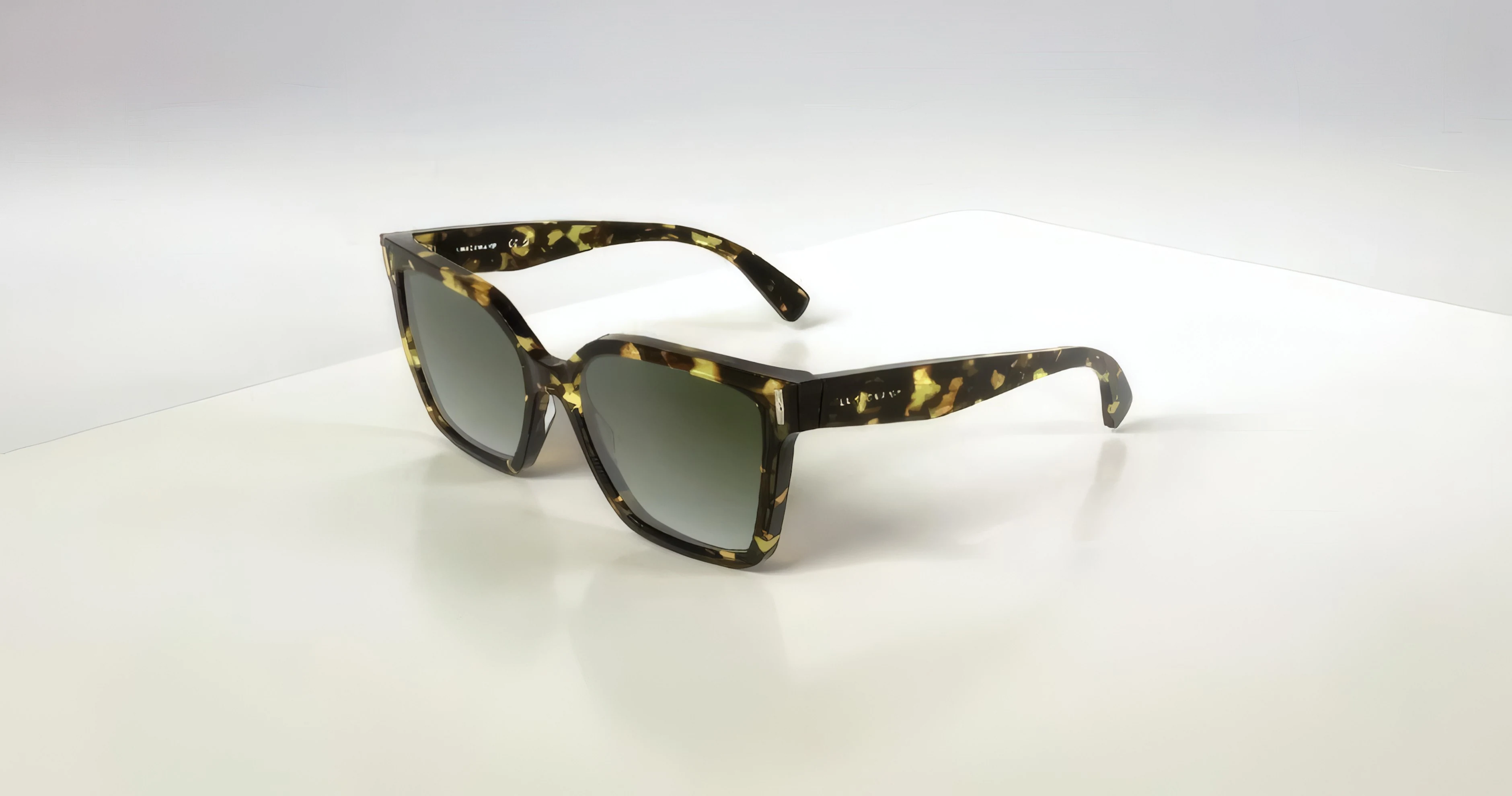 Lunettes solaires Longchamp portées — La Lunetterie de Craponne